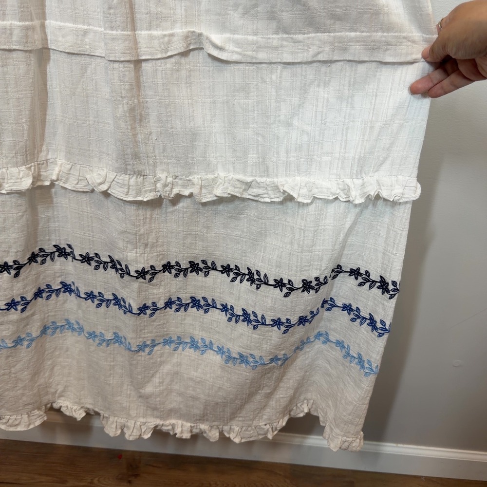 Draper James RSVP White Smocked Maxi Dress Blue Floral Embroidered Size L - Picture 5 of 7